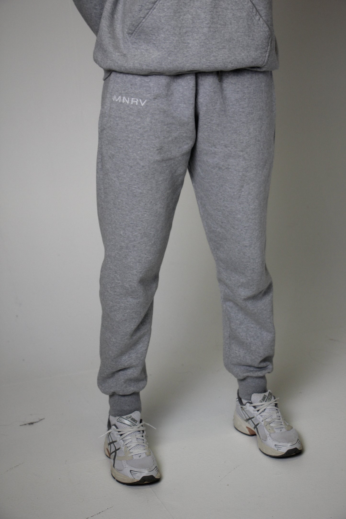 MNRV | SWEATPANTS | GREY