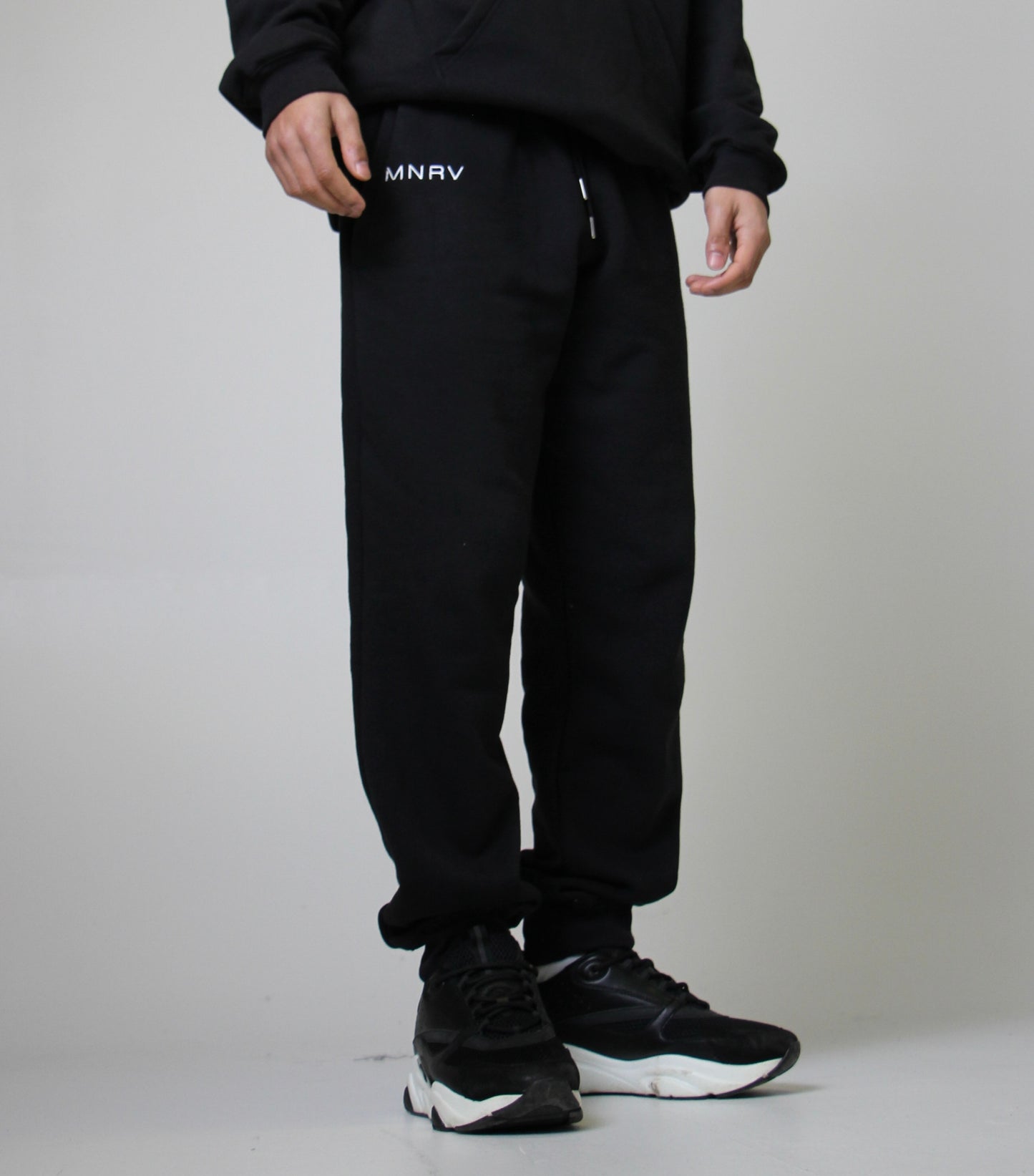 MNRV | SWEATPANTS | BLACK