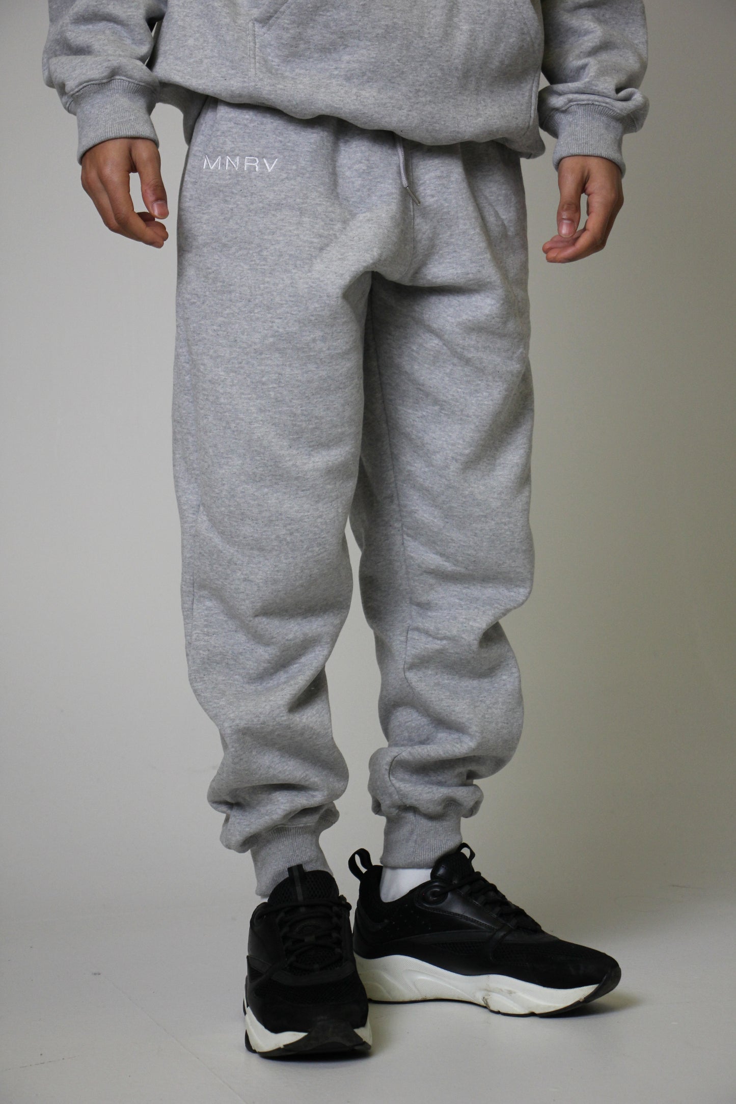 MNRV | SWEATPANTS | GREY